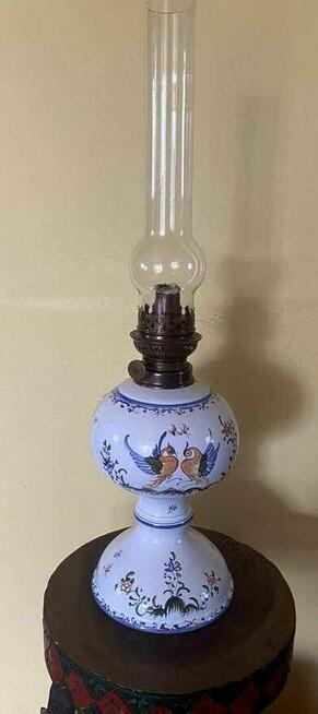 Stara porcelanowa lampa naftowa