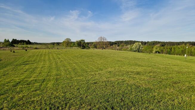 Działki budowlane w Kretowinach nad jeziorem Narie.