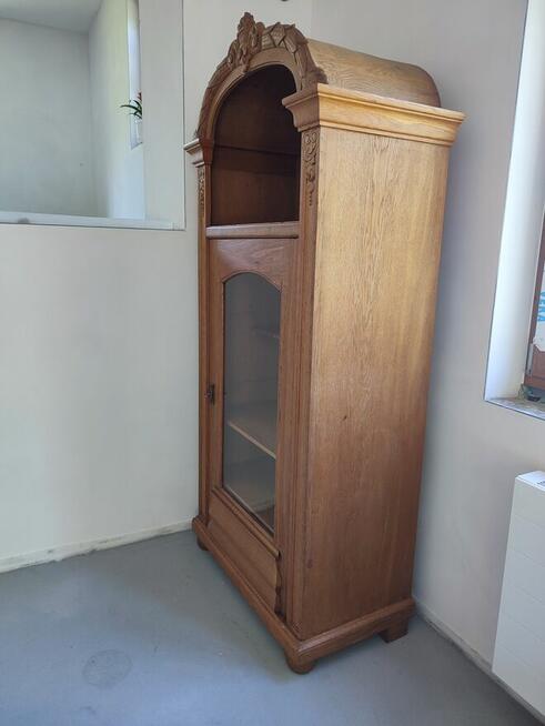 Dębowa witryna z Danii