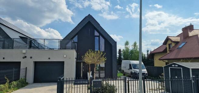 Nowoczesny Dom w Świetnej lokazlizacji