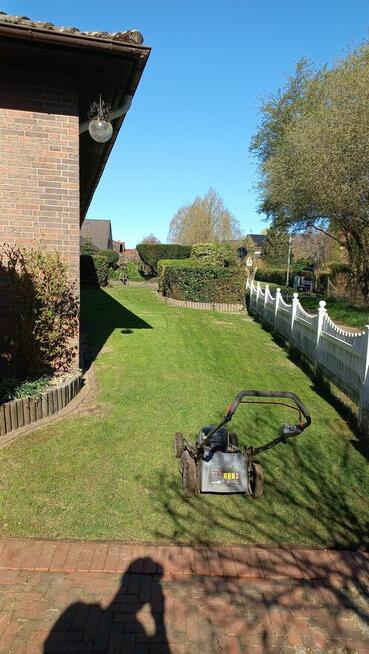 Pracowity człowiek szuka pracy, Ogrodnik, Pielęgnacja ogrodu