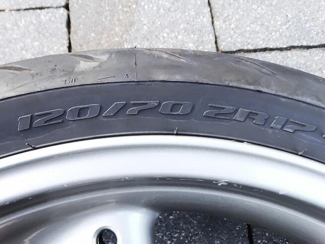 Koło przednie 17 x 3.50 Triumph