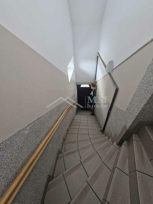 Budynek mieszkalno-usługowy z potencjałem .