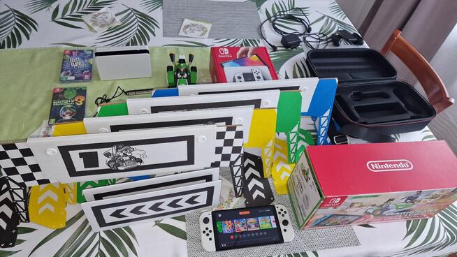 Konsola Nintendo Switch Oled- duży zestaw