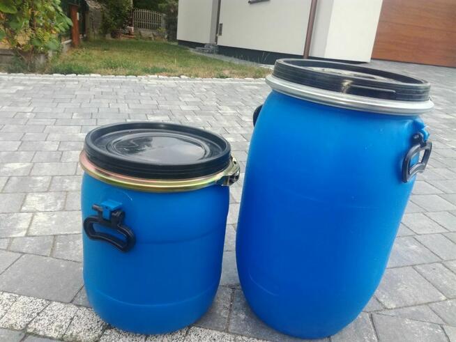 Sprzedam beczki, pojemniki, szczelne pojemność ok. 20 l.