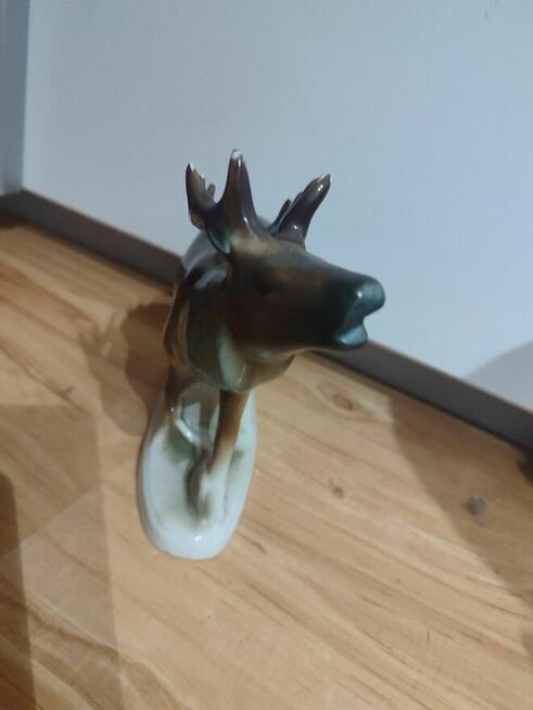 Figurka porcelanowa sygnowana jeleń