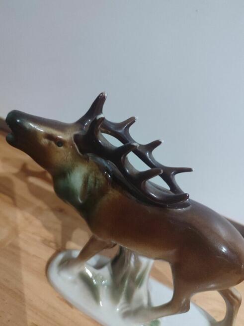 Figurka porcelanowa sygnowana jeleń