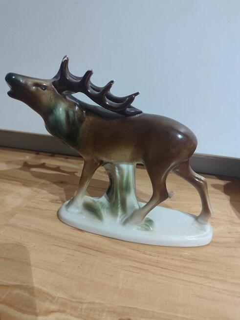 Figurka porcelanowa sygnowana jeleń