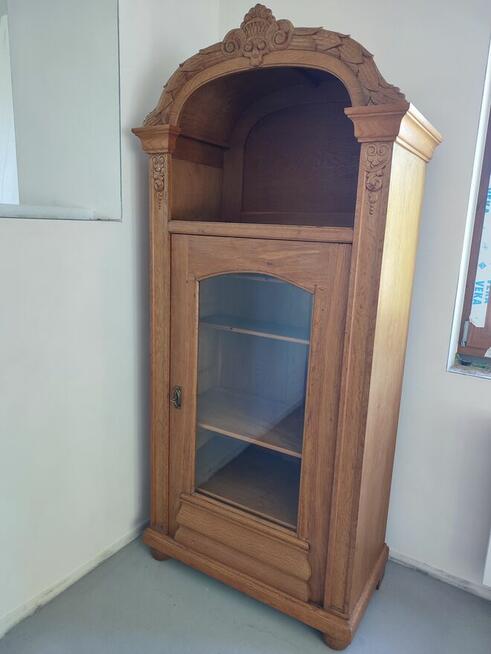 Dębowa witryna z Danii