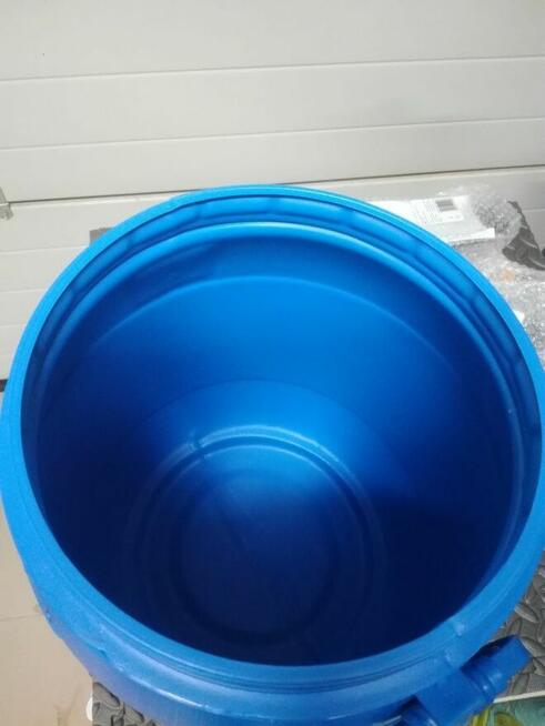 Beczki pojemniki plastikowe ok. 18l.