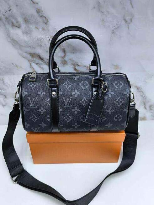 Torebki damskie listonoszki