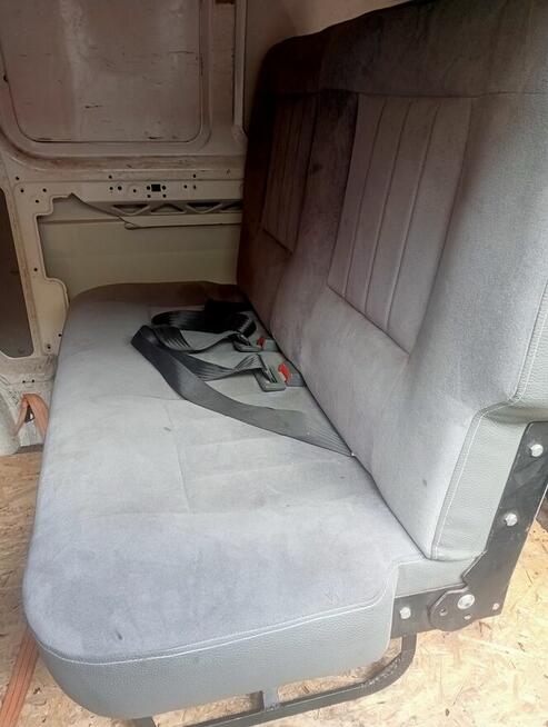 Volkswagen T5 kanapa tylna