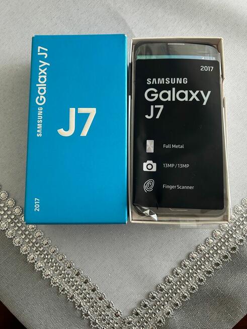 SAMSUNG GALAXY J7
