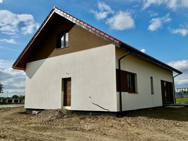 Nowoczesny parterowy dom dla rodziny + poddasze użytkowe 57m