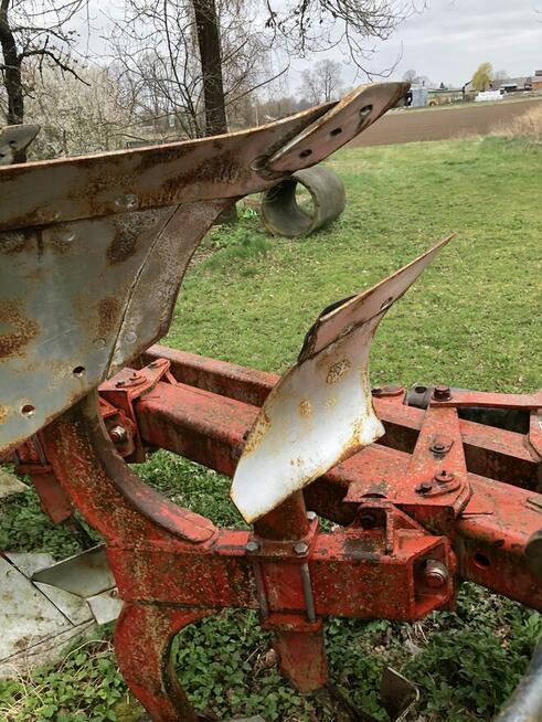 Pług obrotowy 4 skibowy Gregoire Besson