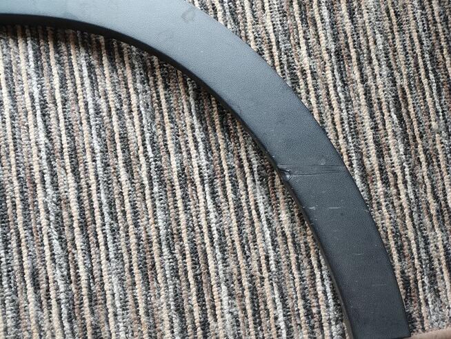 Listwa tylna od lewego nadkola GLA