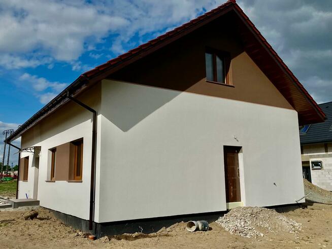 Nowoczesny parterowy dom dla rodziny + poddasze użytkowe 57m