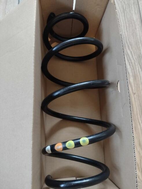 Sprężyna zawieszenia tył JEEP RENEGADE SUV 2.0 CRD 4X4