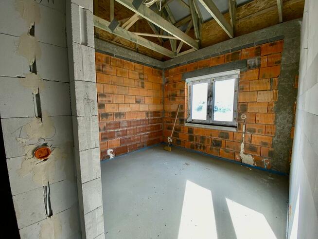 Nowoczesny parterowy dom dla rodziny + poddasze użytkowe 57m