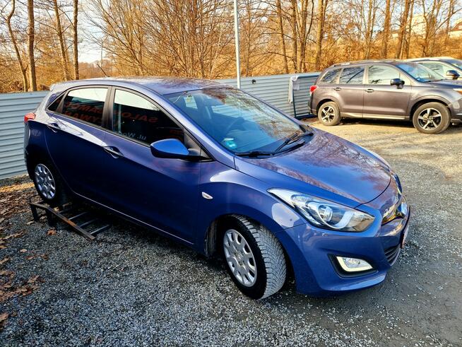 Hyundai i30 Serwis ASO. Światła Ledowe do jazdy dziennej