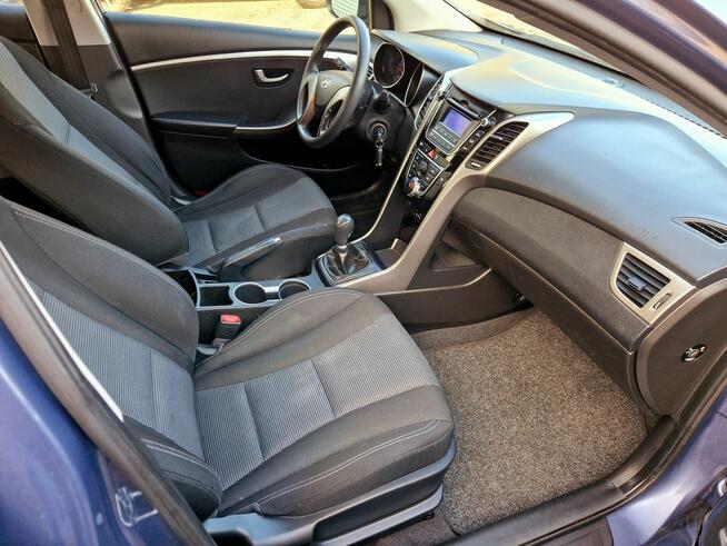 Hyundai i30 Serwis ASO. Światła Ledowe do jazdy dziennej