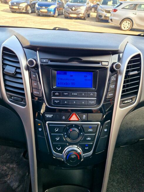 Hyundai i30 Serwis ASO. Światła Ledowe do jazdy dziennej