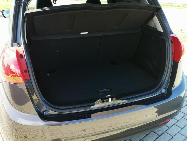 Kia Venga 1.4 wersja L I właściciel Od ASO Hyundai