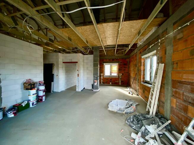 Nowoczesny parterowy dom dla rodziny + poddasze użytkowe 57m