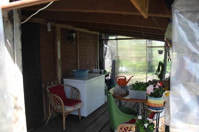 Sprzedam 2 dzialki z zabudowaniami.