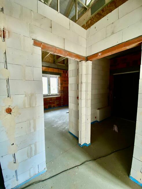 Nowoczesny parterowy dom dla rodziny + poddasze użytkowe 57m