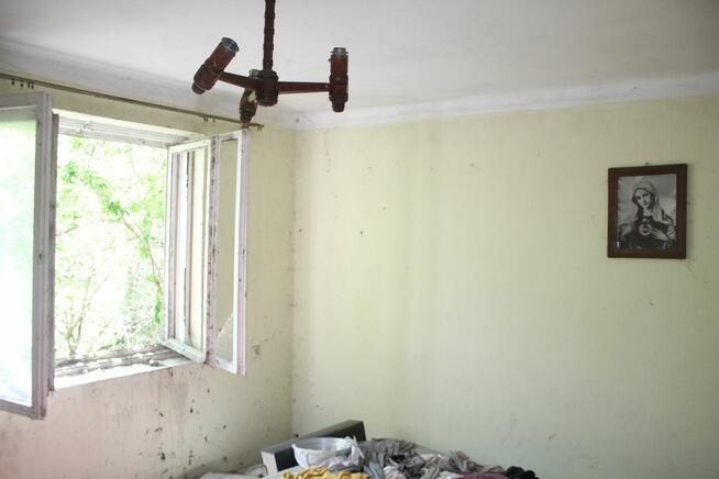 Sprzedam 2 dzialki z zabudowaniami.