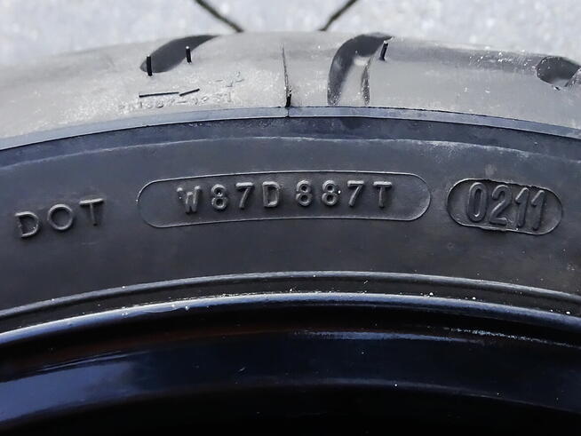 Koło przód TRIUMPH 17x3.50 felga + opona