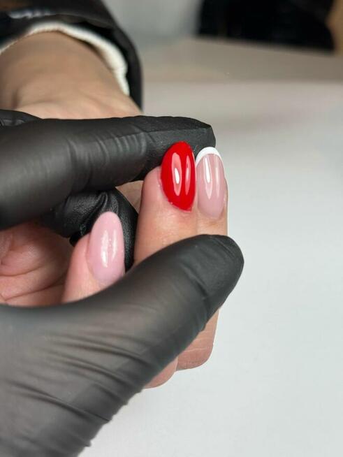 Modelka na paznokcie