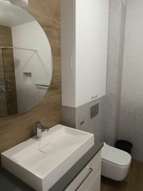 Pokój na poddaszu w domu jednorodzinnym do wynajęcia