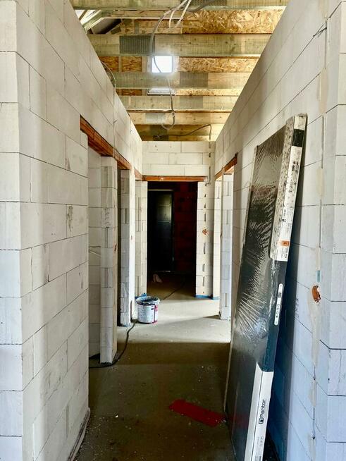 Nowoczesny parterowy dom dla rodziny + poddasze użytkowe 57m