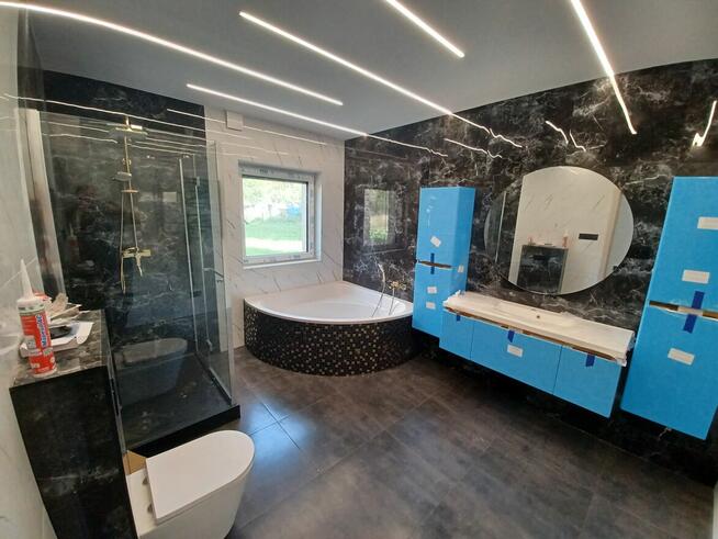 REMONTY MIESZKAŃ DOMÓW