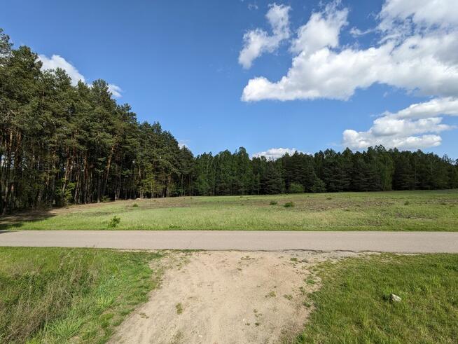 Działki budowlane pod lasem od 1109m. Cicha okolica. Blisko