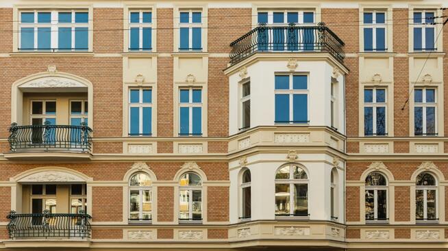 -Unikatowy apartament w luksusowej kamienicy-