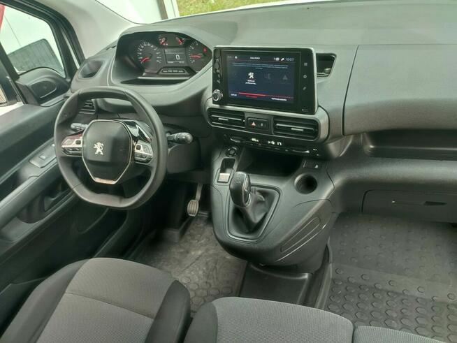 Peugeot Partner Carplay kamera webasto