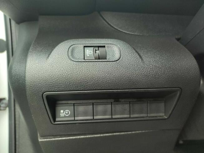 Peugeot Partner Carplay kamera webasto