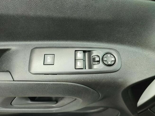 Peugeot Partner Carplay kamera webasto