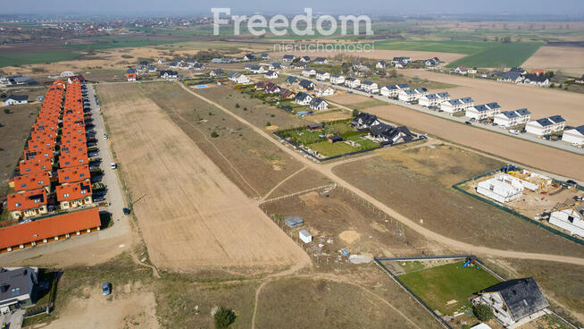 Działka budowlana - Skowarcz