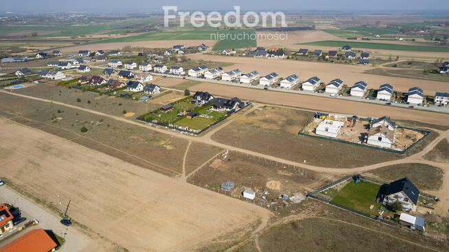 Działka budowlana - Skowarcz