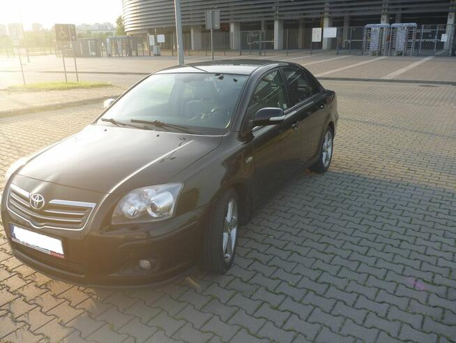 Toyta Avensis 2.2 D-CAT prestige navi/salon Polska/prywatny