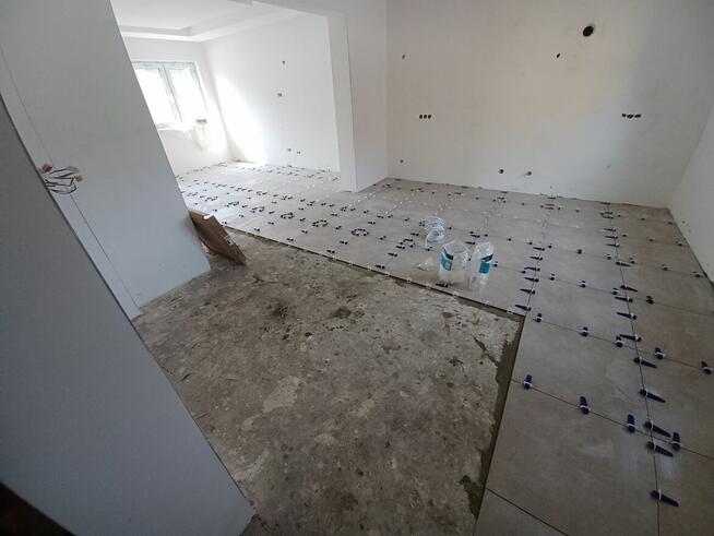 REMONTY MIESZKAŃ DOMÓW