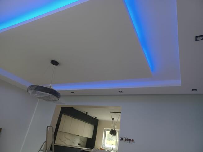 REMONTY MIESZKAŃ DOMÓW