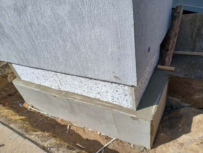 REMONTY MIESZKAŃ DOMÓW