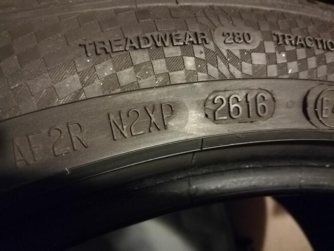 Opony letnie 235/40 /18