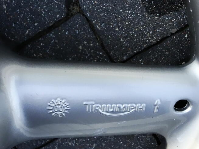 Koło triumph 17 x MT3.50 felga aluminiowa + opona