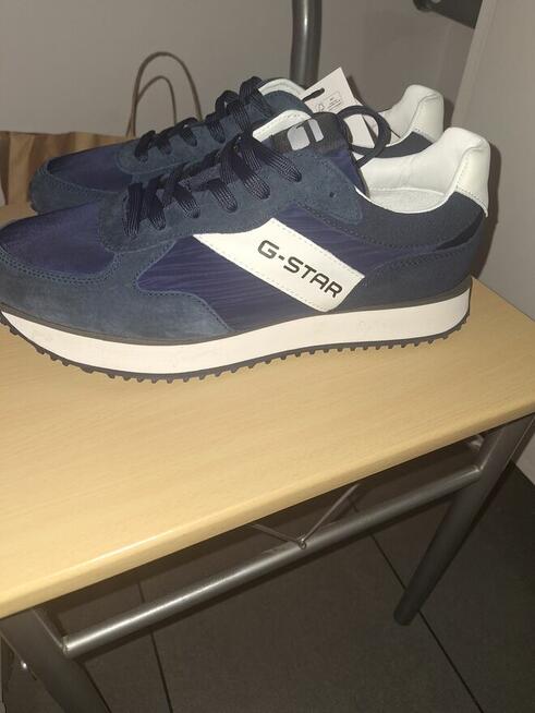 Sprzedam męskie sportowe buty